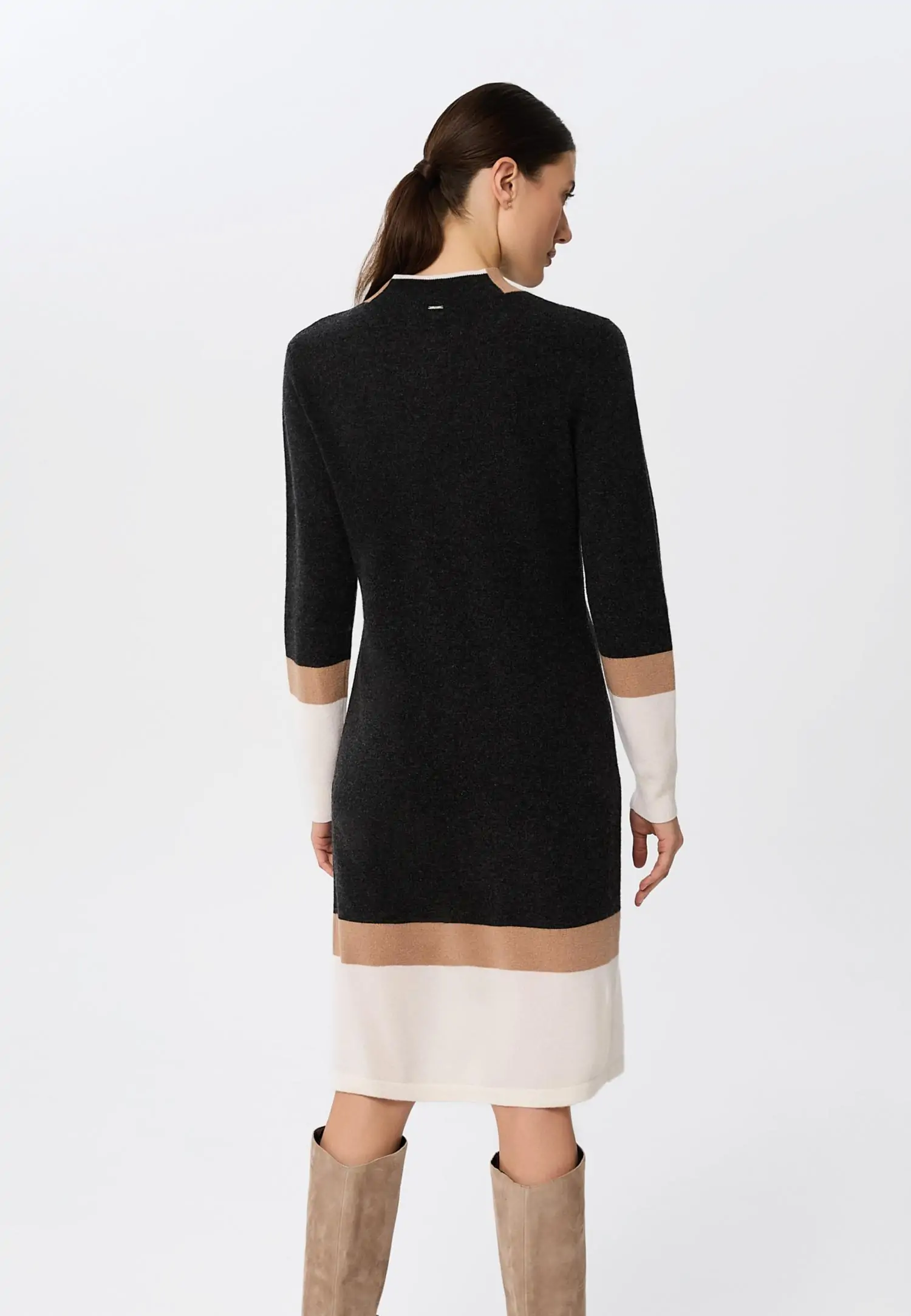 Платье W25-00CH0503 Marc & André